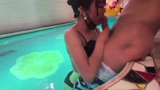 プールでアヘ顔立ちバックとローションマット騎乗位したら大量ハメ潮中出ししちゃいました。Japanese Amateur Cowgirl Squirting in Pool - えむゆみカップル