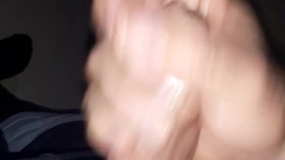 Me masturbo pensandote y tengo un orgasmo 