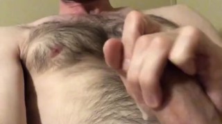 Hairy guy quick cum