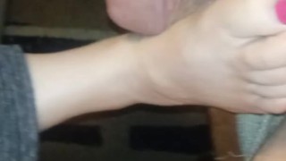 Footfuck cumshot