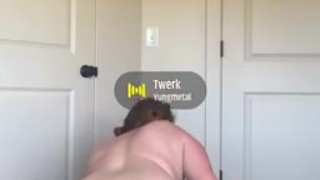 Princess Leia Twerks Naked