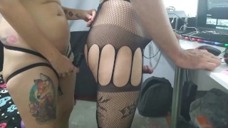 mi esposo es una perrita | le meto en su culo mi dildo doble