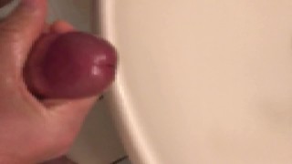 【⚠必見!!】サラダ油で手コキオナニー!!ズチュズチュとシコる音がいやらしい・・・最後はドアップで射精!!