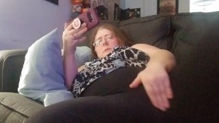Watching porn on my phone and masturbaiting through my pants