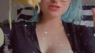 Eating Vegan Nachos with Tiddy Out