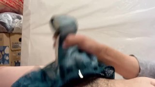 りんちゃん（26）綺麗系ショップ店員のパンツのクロッチで大量射精