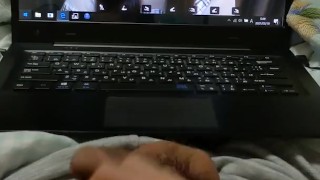 真夜中の大学生男子のオナニー