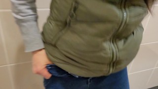 Sneaky SluT Uses UrinaL