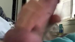 Quick afternoon jerk for daddy