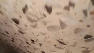 Артем прижал член дверью , перекрутил член 4 раза и подрочил ногой, вишу на члене