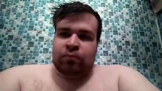 Артем сам себе дрочит ногами лижет ноги self suck autofellatio self footjob