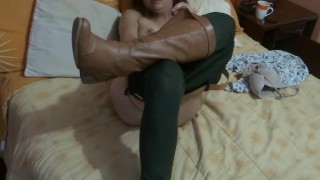 UNDRESSES, MASTURBATES INTENSELY WHILE I HAND OFF MY