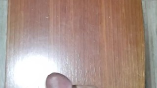 Masturbate thinking of her ass