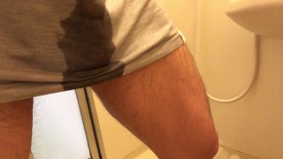 【フルHD】ノーパン・大きめインナー越しのおしっこ・・・おしっこの道筋が見えてムラムラする・・・