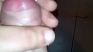 Муж дрочит член на работе