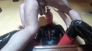 Laura On Heels wears leather body, boots over the knees. Rough blowjob and massive crempie full vid