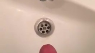 Камшот натурала который первый раз слил на своего друга 