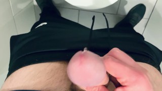 Do like that to feel the pleasure! Desperate pee and handjob ! British big cock.