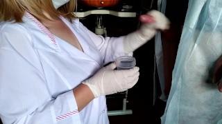 Suddenly cummed on the nurse while taking the sperm analysis