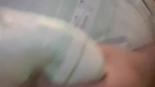 Windel voll machen und dann in die Windel kommen