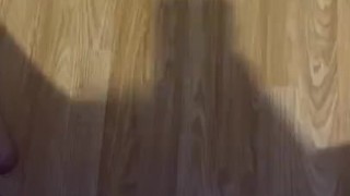 Big cumshot at the end all over the floor
