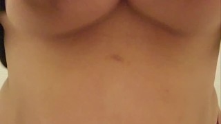 Huge tittie jiggle 