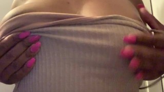 Jiggle jiggle titties biggle