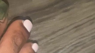 DoYou like Feet?