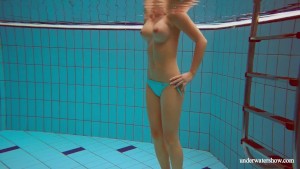 Underwater Sexiest Stripping Natural Tits Babe Deniska 