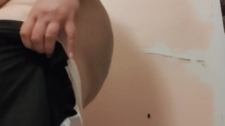 Shaking the booty