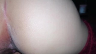 Sensual lamiendo coño y clitoris por la noche