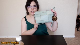 What's In My Purse? Nothing Interesting, But I Made A Video Anyway | VLOG