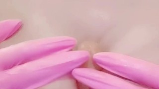 ディルドでヌルヌル ゴム手でパイずり　おちんちんが欲しくてたまらない美巨乳変態お
