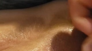 fat pussy close up squirting