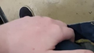 Big uncut cock pissing! 💦💦