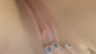 Daddy wants a close up loot at kitty