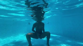 Flashing My Pussy In My Friends Pool