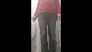 Amateur teen pees black jeans