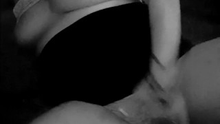 SWEETIPEA- HOTTMOMIE - MILFS PUSSY GET WET AND JUICY 