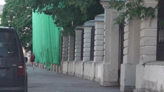 Bulge dick flash on street