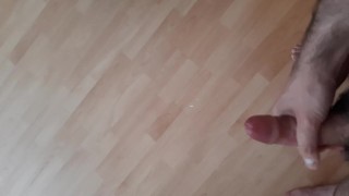 huge cumshot