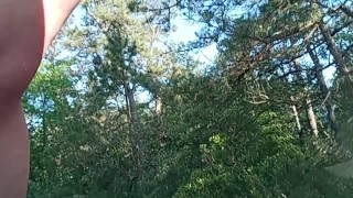 Sexxycandyxxx washes the windshield