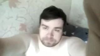 Артем сам себе дрочит ногами лижет ноги self suck autofellatio self footjob