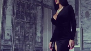 Lara Frost's hot walk