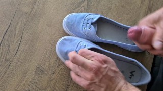 Cum on ballerinas