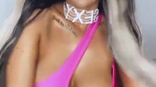 Hot babe Lara Frost is naughty