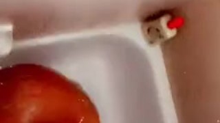 Big booty twerks in shower 