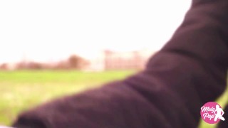 Exhib au parc, j'ai craqué mon slip