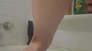 Precum bath strokin