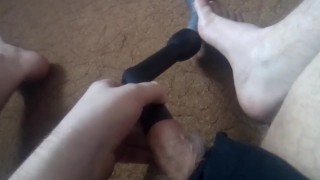 Артем дрочит пылесосом сам себе дрочит ногами лижет ноги self suck autofellatio self footjob